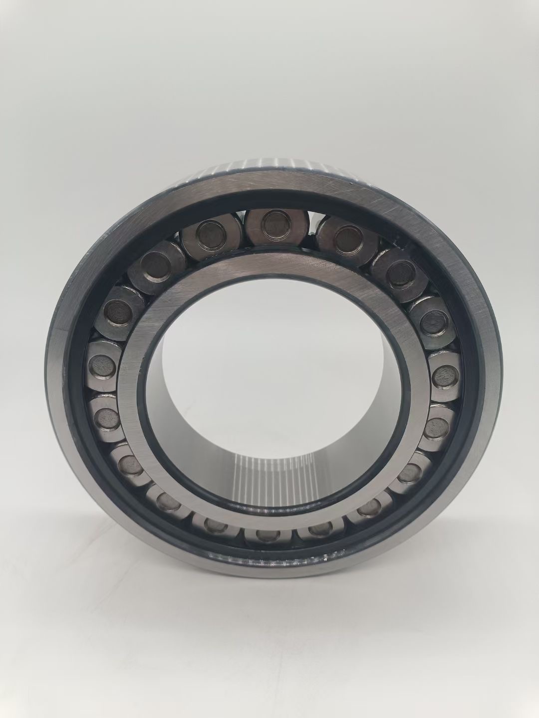 滿裝圓柱滾子軸承.jpg 滿裝圓柱滾子軸承.jpg